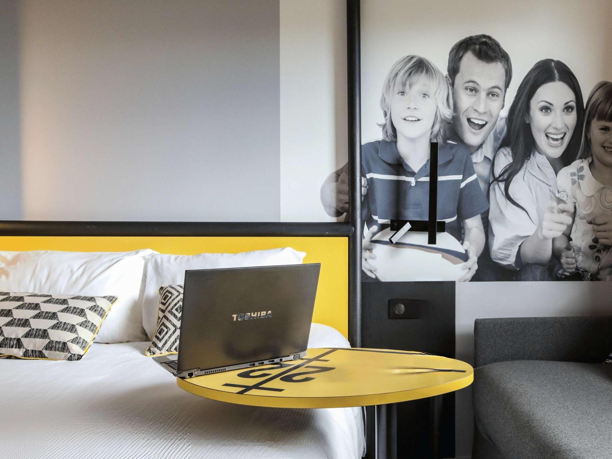 Ibis Styles Clermont-Ferrand Republique Exterior foto